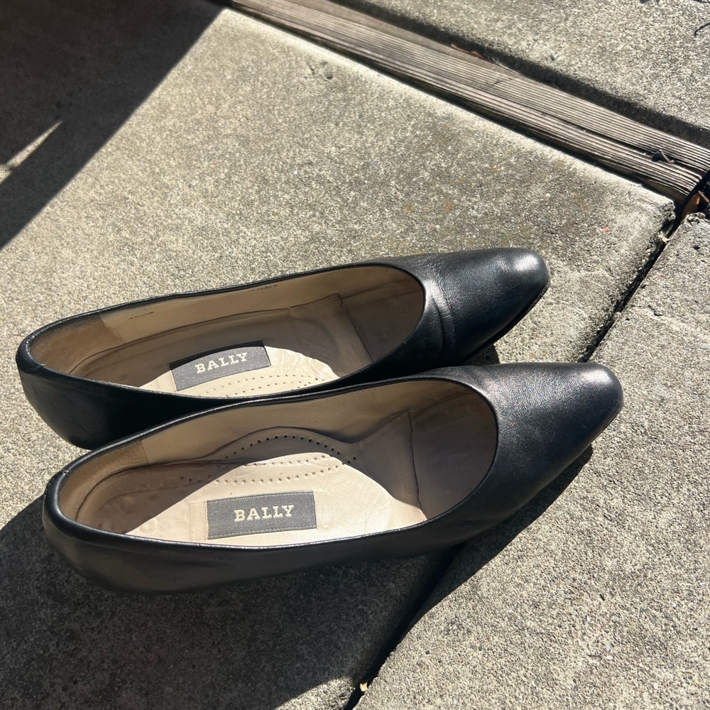 Bally 3 In Pumps size 7.5